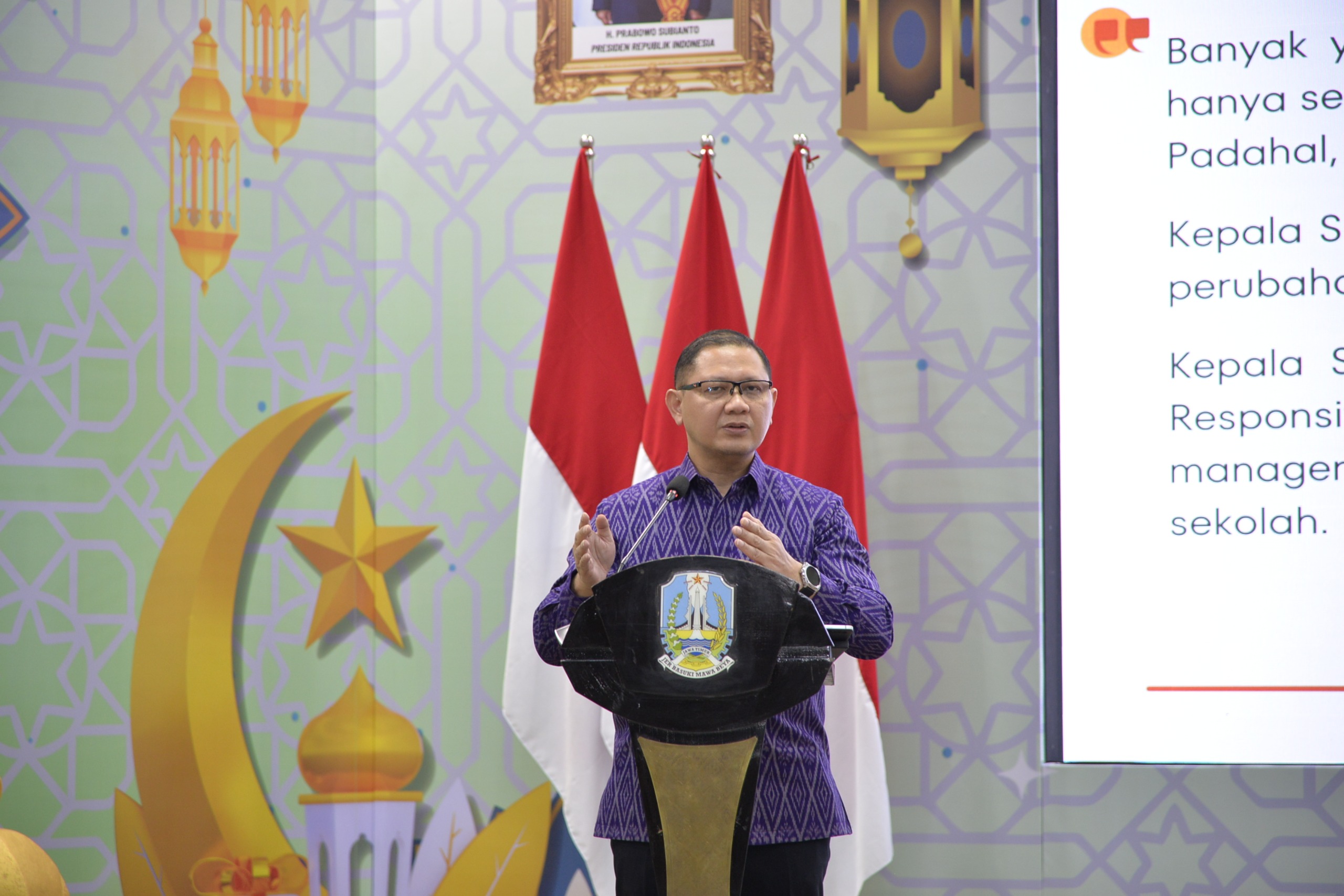 Dindik Jatim Larang Sekolah Angkat Pegawai Baru, Jamin Nasib 2.295 Guru Honorer
