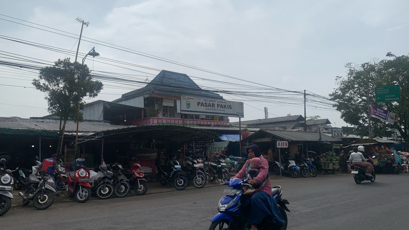 Harga Sembako di Kabupaten Malang Pada 29 April 2025, Daging Sapi dan Cabai Rawit Turun, Cabai Merah Naik