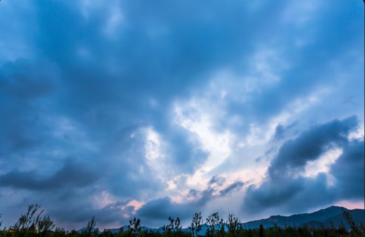 Prakiraan Cuaca Malang Raya 16 Desember: Dominasi Awan dan Potensi Hujan Ringan-Sedang di Sejumlah Wilayah