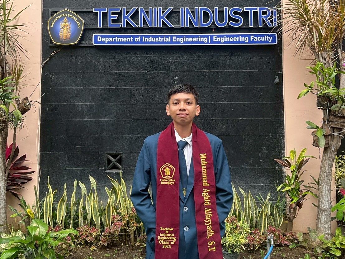 Wisudawan Terbaik FT UB Ciptakan Program Pencegah Kelelahan Mata, Turunkan Risiko hingga 27 Persen
