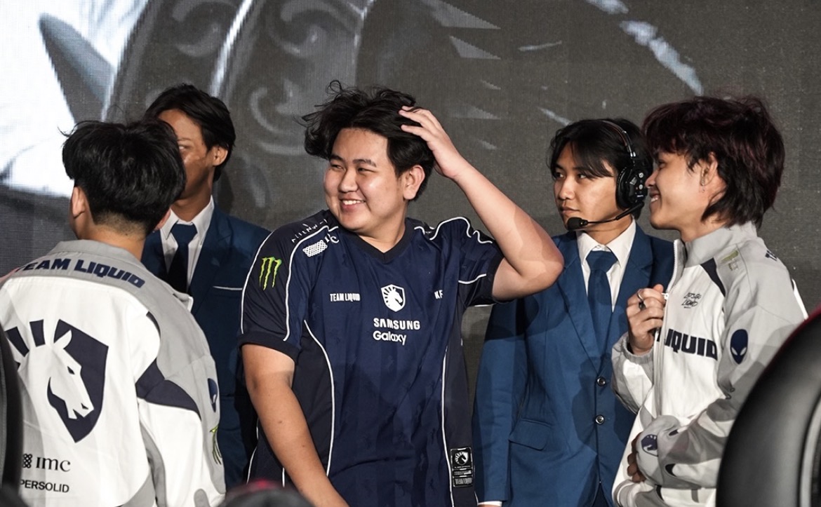 Dominasi Tanpa Ampun! EVOS dan ONIC Sapu Bersih, TLID Bungkam NAVI di Laga Penutup