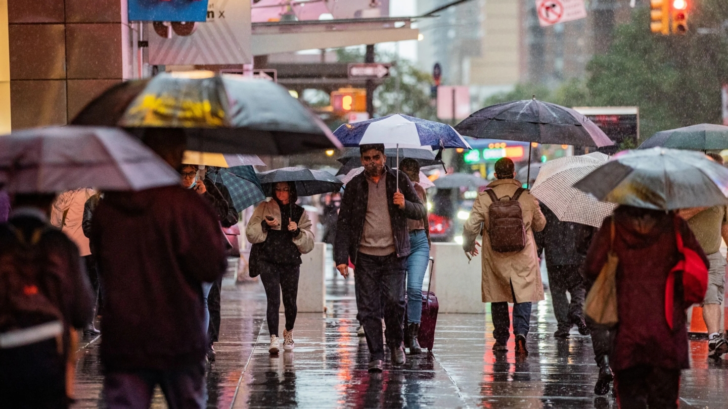 Waspada Cuaca Ekstrem Saat  Long Weekend di Malang Raya