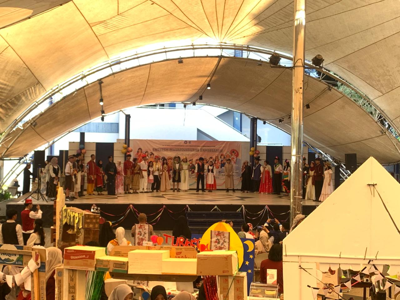 EMCE 2026 Polinema Jadi Ajang Praktik Komunikasi Interkultural Mahasiswa, Dikemas Parade Seni-Budaya 16 Negara