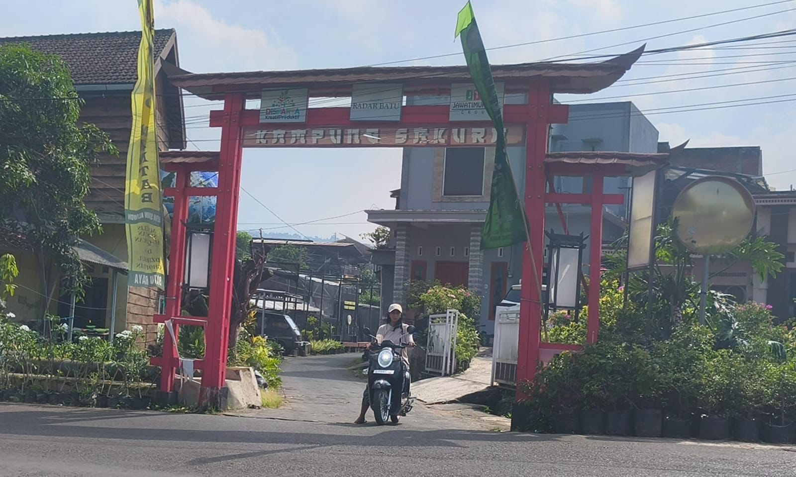 Kampung Sakura Sidomulyo Batu Makin Hidup, Omzet Tembus Rp5 Juta saat Weekend