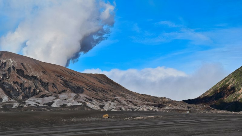 Cuaca Gunung Malang Raya 28 Oktober: Semeru Siaga, Arjuno-Welirang dan Kawi-Butak Ditutup
