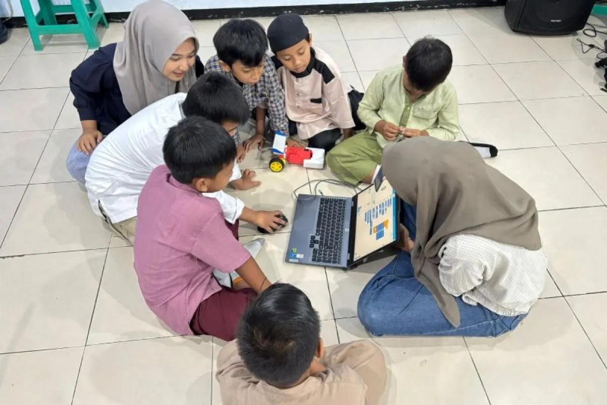 CubeBot, Inovasi Mahasiswa UMM yang Bisa Atasi Kecanduan Anak-anak terhadap Gawai