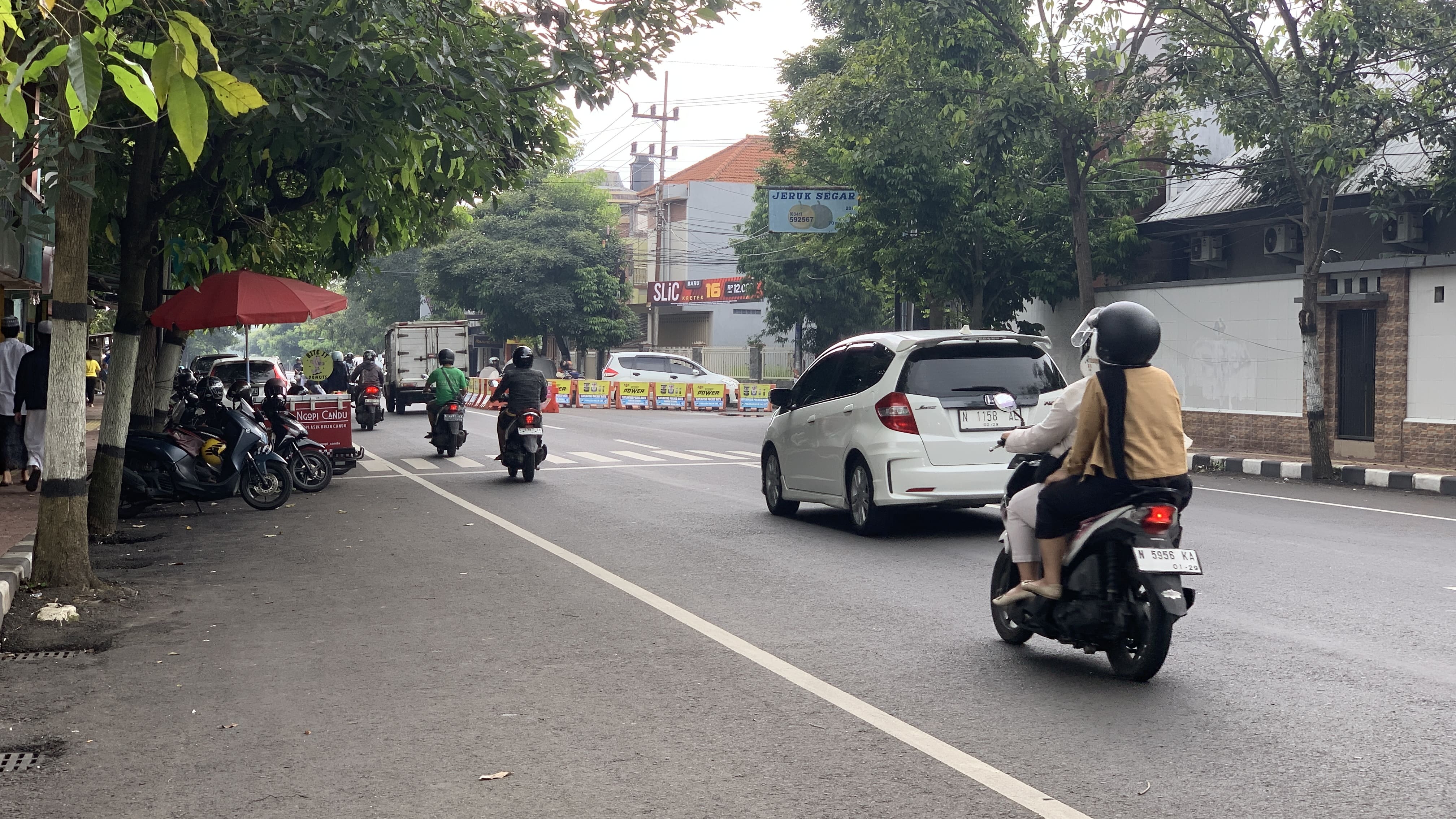 Arus Lalu Lintas Ramai Lancar di Pertigaan Diponegoro–WR Supratman Batu 