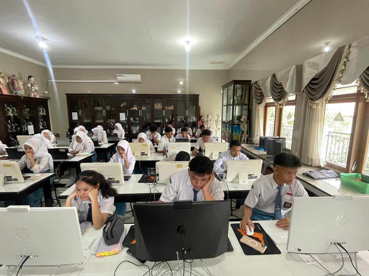 TKA di SMAN 2 Kota Malang Digelar Semidaring, Diikuti 339 Siswa