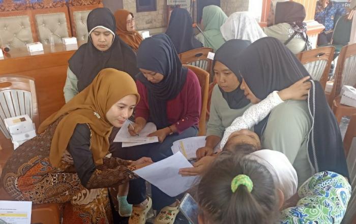 FE UIN Malang Beri Pendampingan UMKM di Desa Cendono, Purwosari