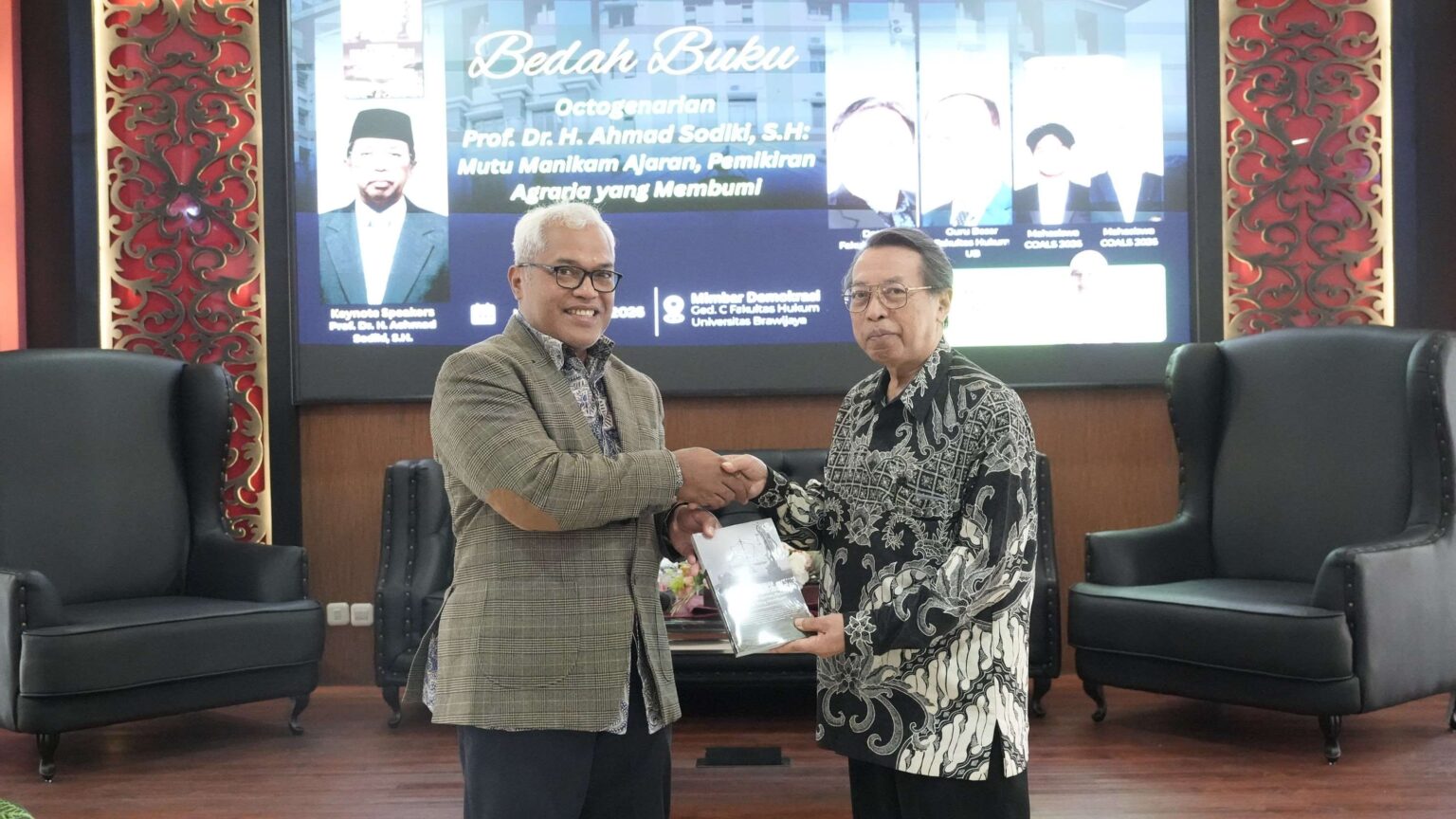 FH UB Dokumentasikan Warisan Pemikiran Prof Achmad Sodiki melalui Bedah Buku