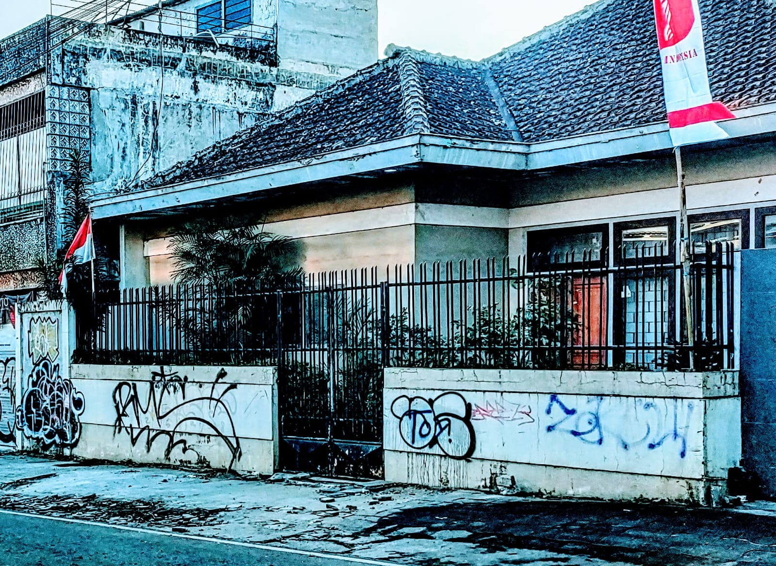 Vandalisme Makin Merajalela di Kota Batu, Corat-coret Ruko hingga Fasilitas Umum Resahkan Warga