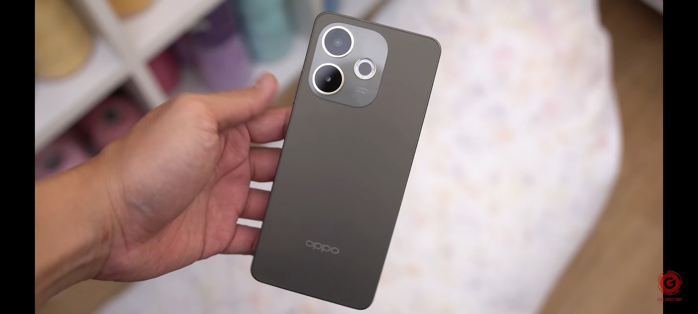 Oppo A5 Pro 5G Resmi! HP Tahan Air Ekstrem dan Bodi Militer, Tapi Layarnya Bikin Kecewa?