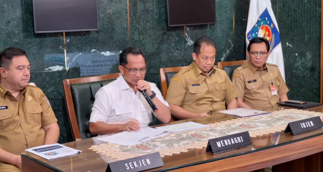 Mendagri Berhentikan Bupati Aceh Selatan 3 Bulan: Nekat Umrah karena Nazar