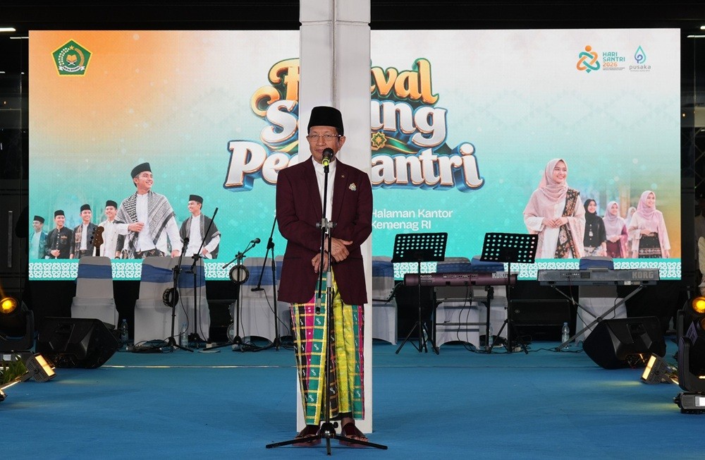 Menag Ajak ASN Kemenag Bersarung dan Berpeci Sepekan Sekali, Diusulkan Hari Selasa