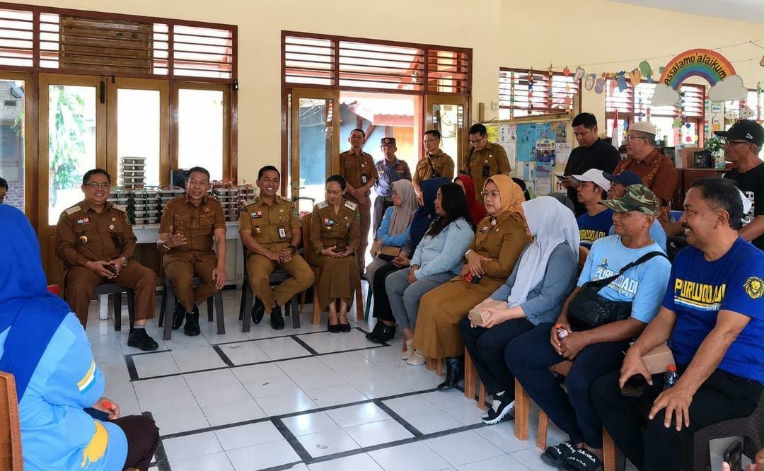 Wahyu Hidayat Sidak RT Berkelas di Purwodadi, Progres 80 Persen tapi Masih Ada PR