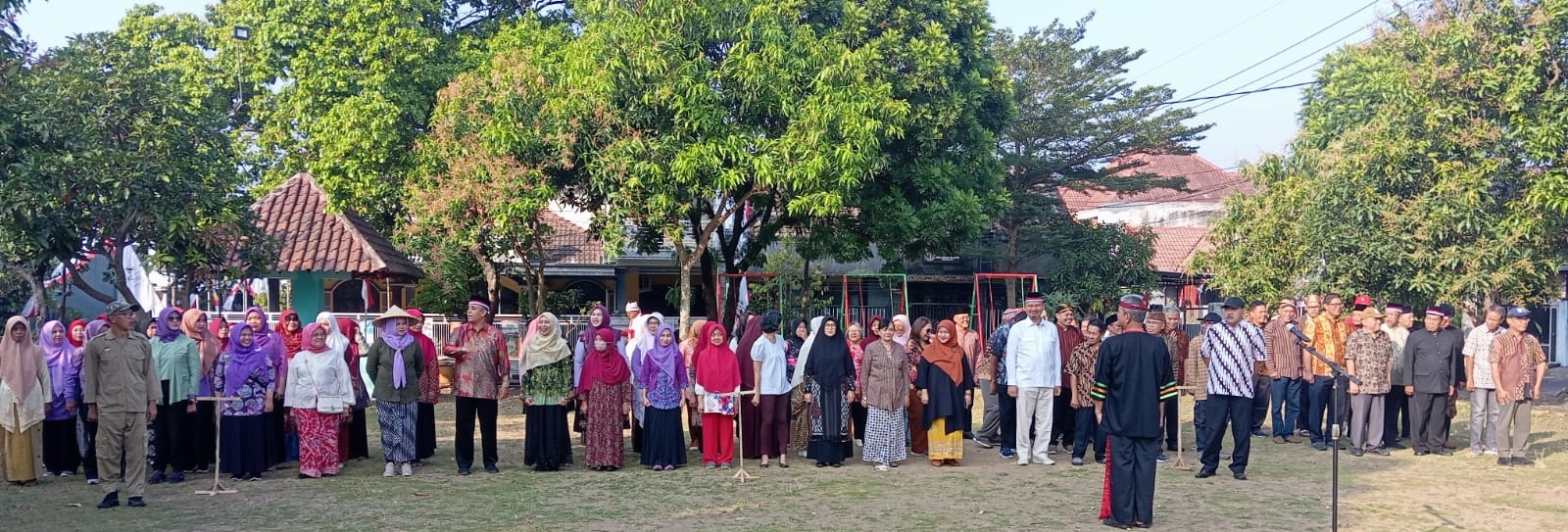 Warga Perumahan BMW Sulfat Kompak Gelar Upacara HUT RI ke-80