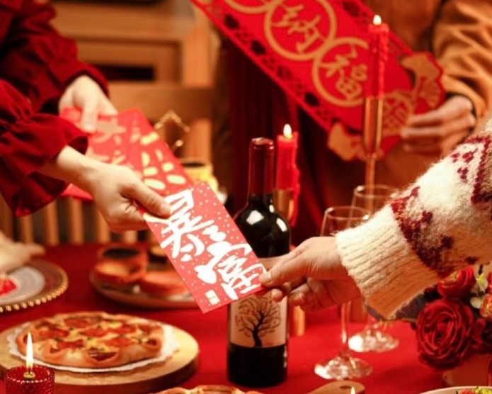 Bingung Cari Kado Imlek? Cek 9 Inspirasi Hadiah Menarik buat Teman