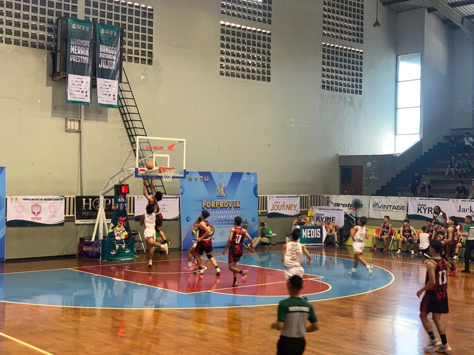Cabor Bola Basket Porprov Jatim IX Mulai Dipertandingkan di GOR Bima Sakti