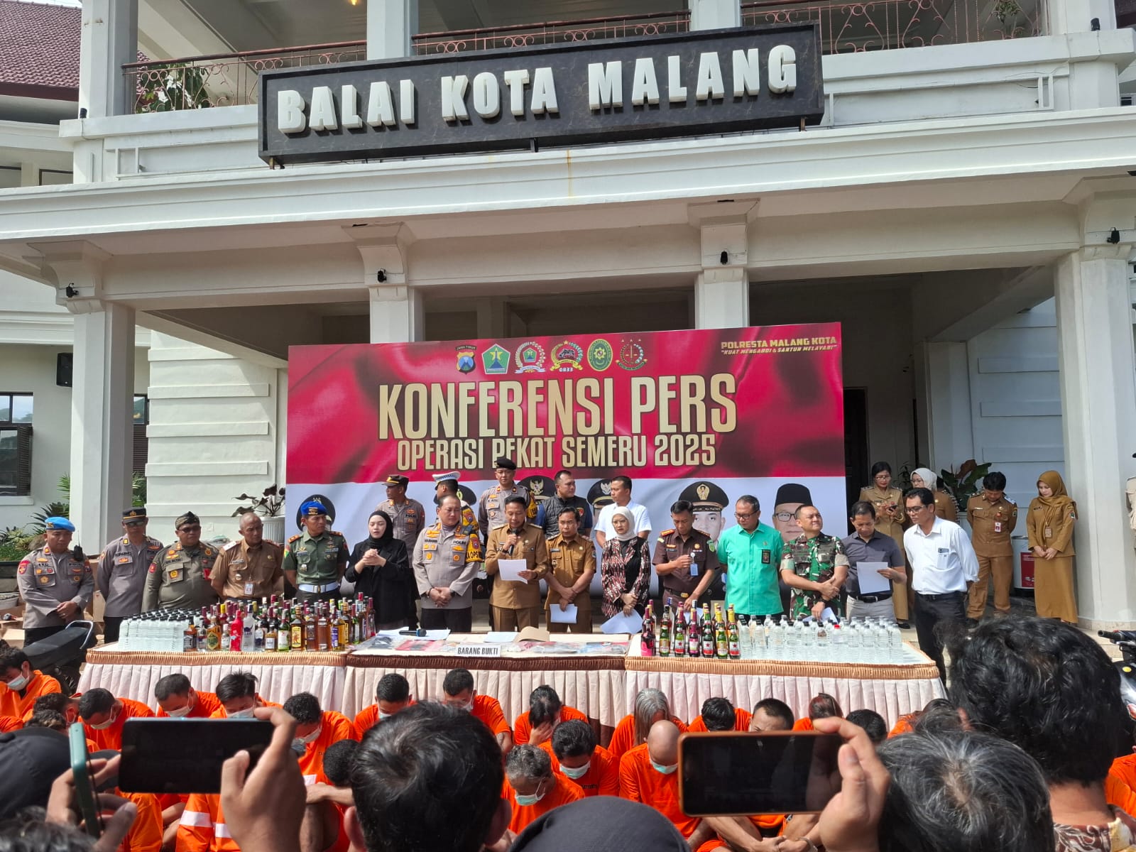 Polresta Malang Kota Ungkap Operasi Pekat Semeru 2025, Puluhan Tersangka dan Ribuan Miras Diamankan