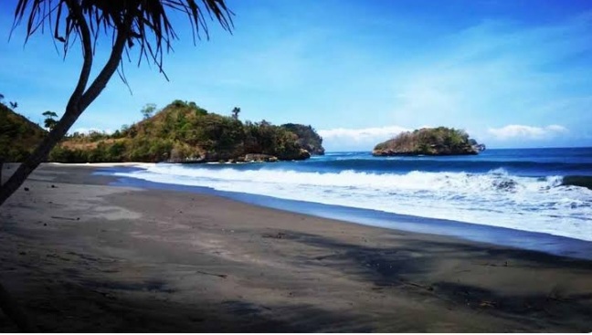 Pantai Bajul Mati, Malang: Surga Tersembunyi dengan Pesona Alam Dan Konservasi Penyu