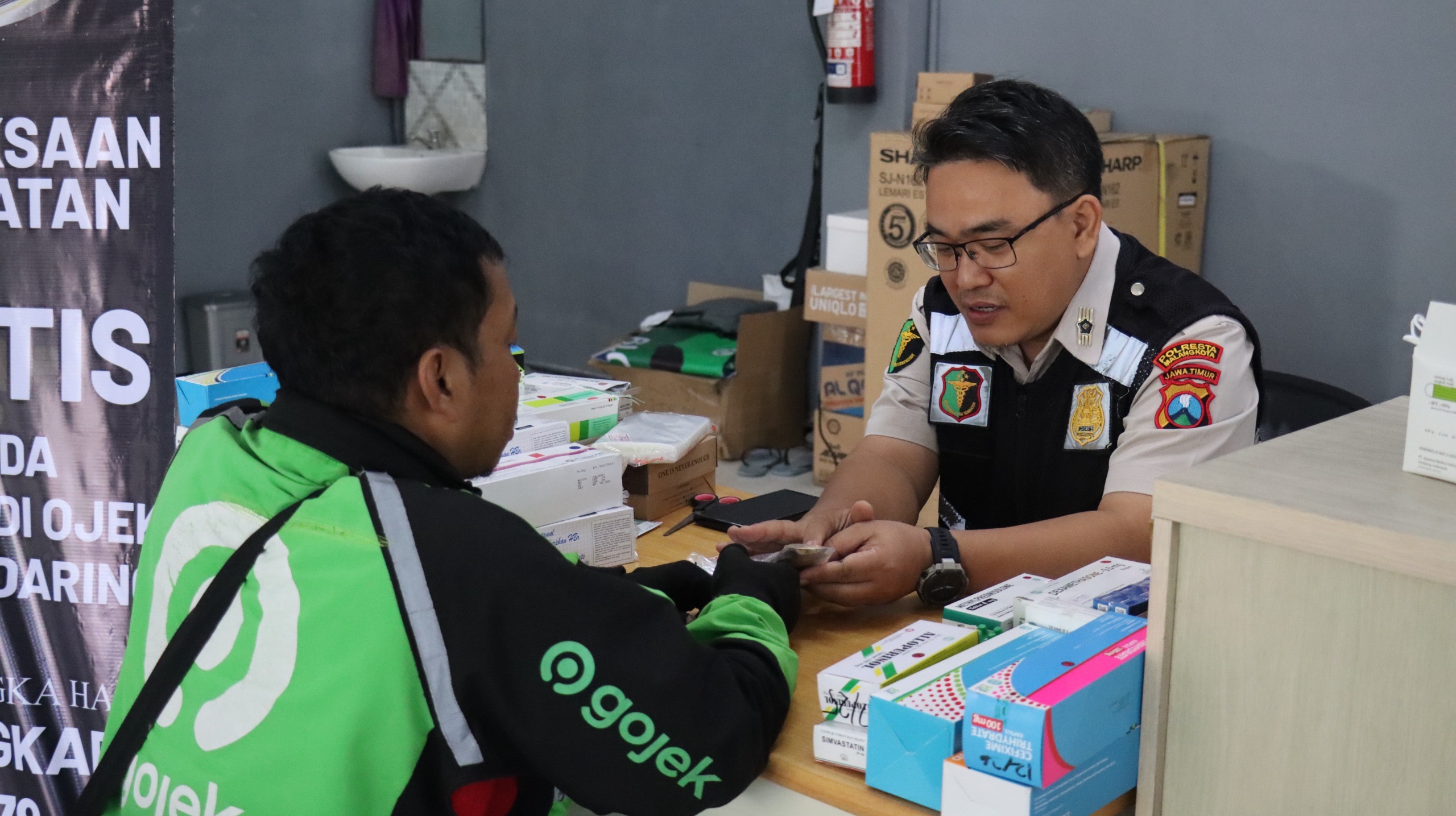 Hari Bhayangkara ke-79, Polresta Malang Kota Gelar Pemeriksaan Kesehatan Gratis untuk 200 Driver Ojol