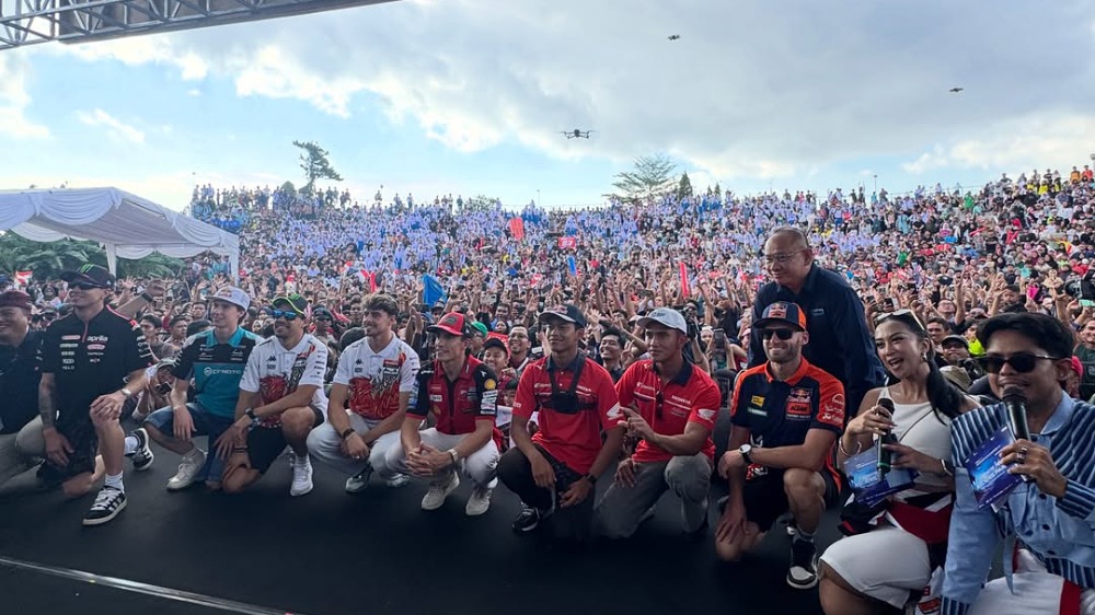Bukan di Sirkuit, Marc Marquez hingga Veda Ega Pratama Bikin Jalanan Mataram Ramai