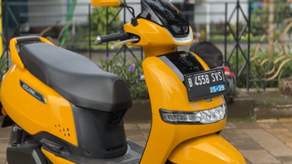 Polytron Fox 350 vs TVS iQube, Mana Motor Listrik di Bawah Rp30 Juta yang Lebih Layak Dibeli?