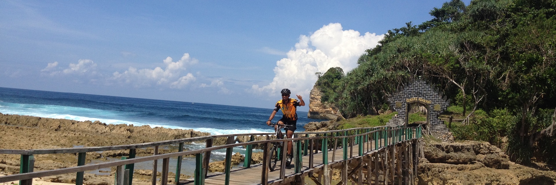 Prakiraan Cuaca Malang Selatan Hari Ini: Cuaca Cerah Berawan, Angin Kencang Sore Hari