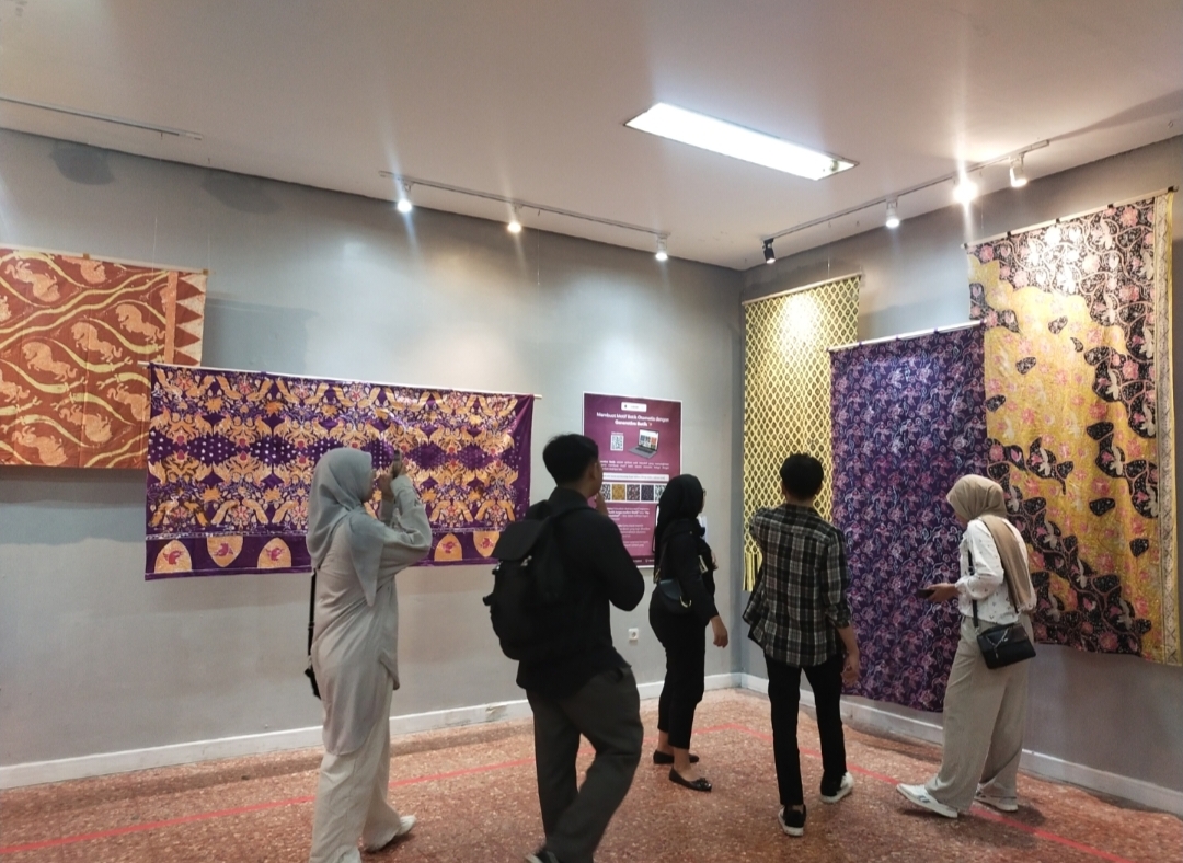 Mahasiswa FIB UB Gelar Pameran Batik Kreasi Jawa Timur Karya Sendiri