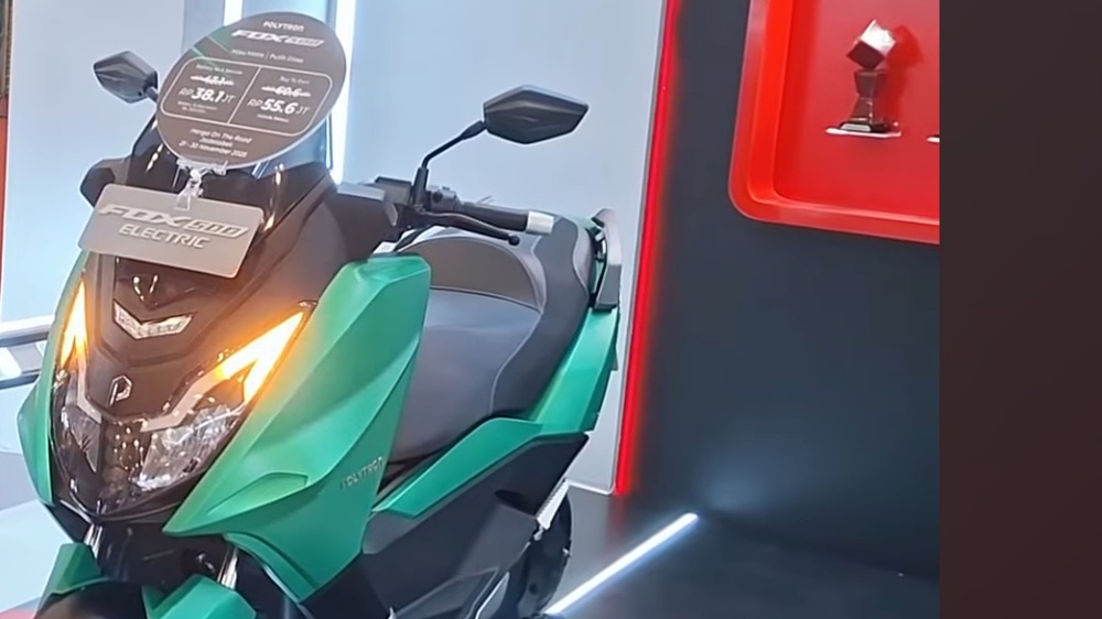 Polytron Fox 500, Motor Listrik Bergaya Maxi Scooter dengan Jarak Tempuh 130 Km