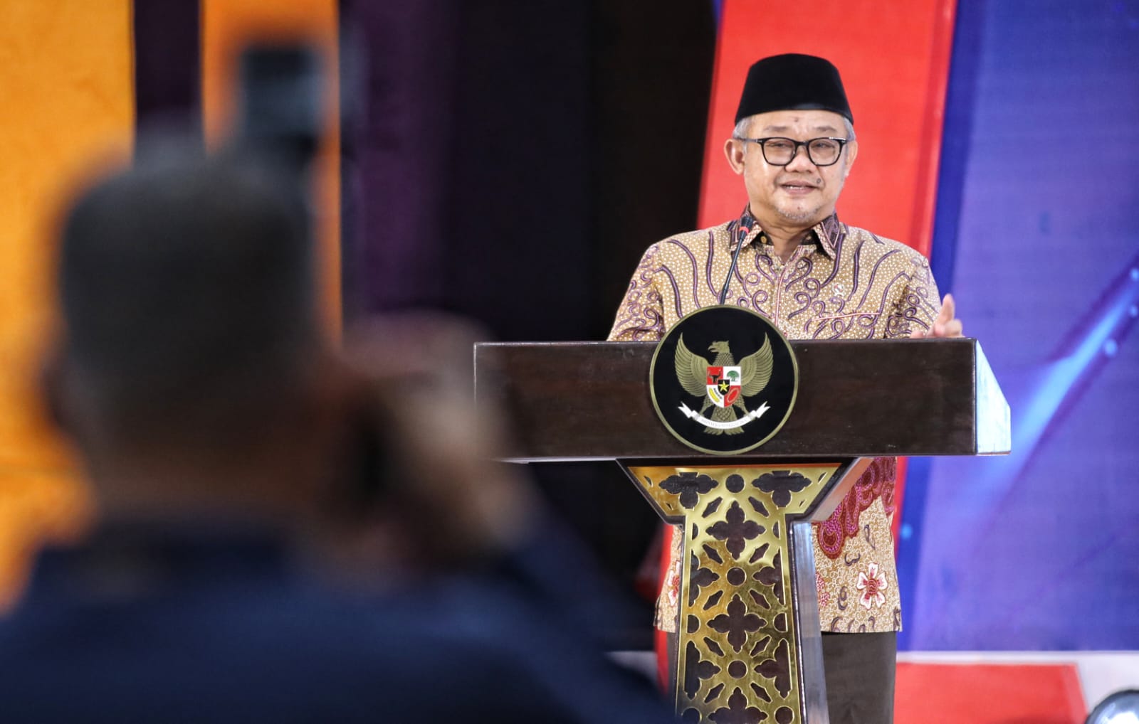 Mendikdasmen Bebaskan Sekolah Pakai K-13 atau Kurikulum Merdeka