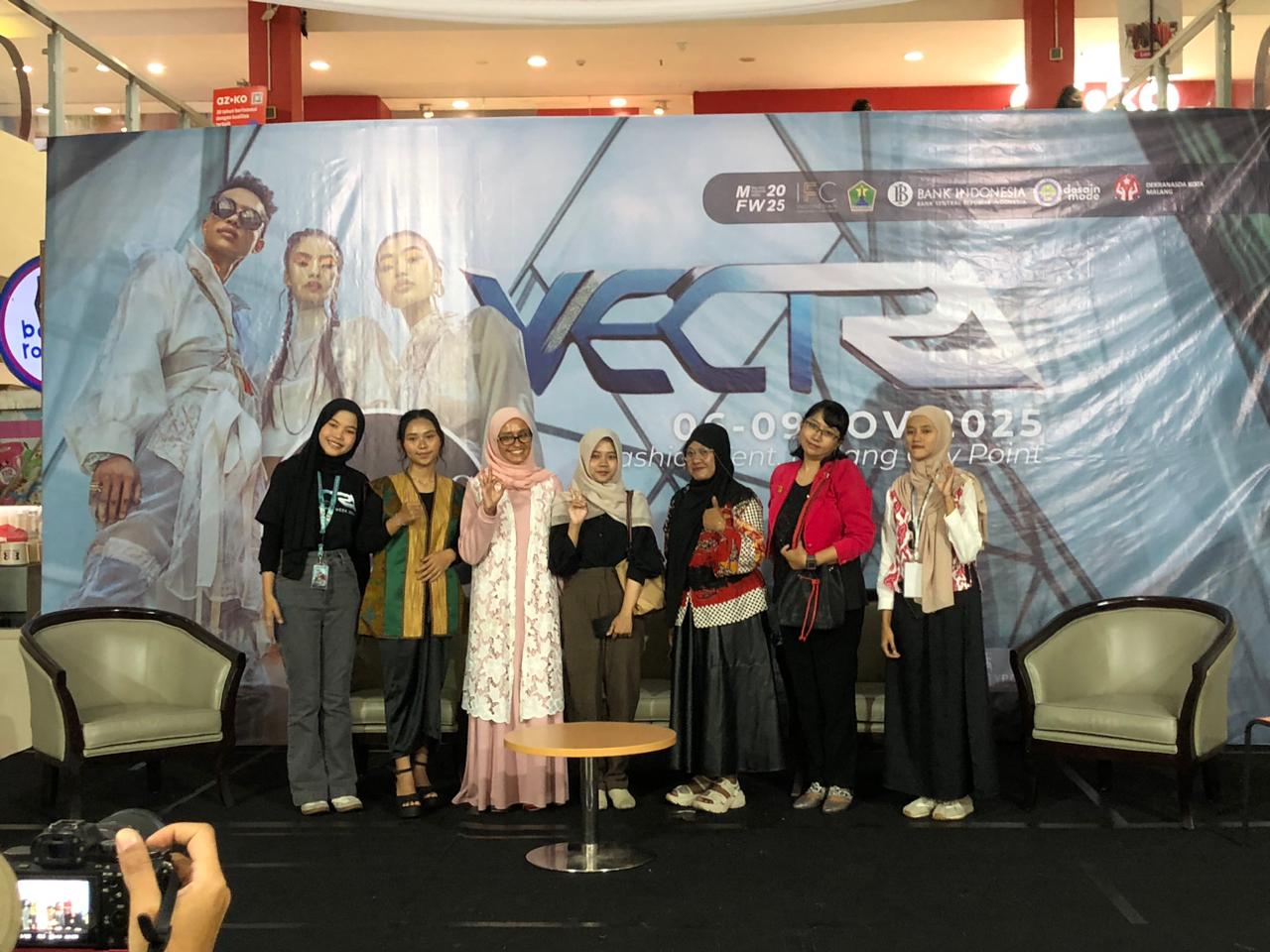 Hari ke-2 Malang Fashion Week 2025: Batik Rengganis, Acess of Desire, hingga Black Fashion