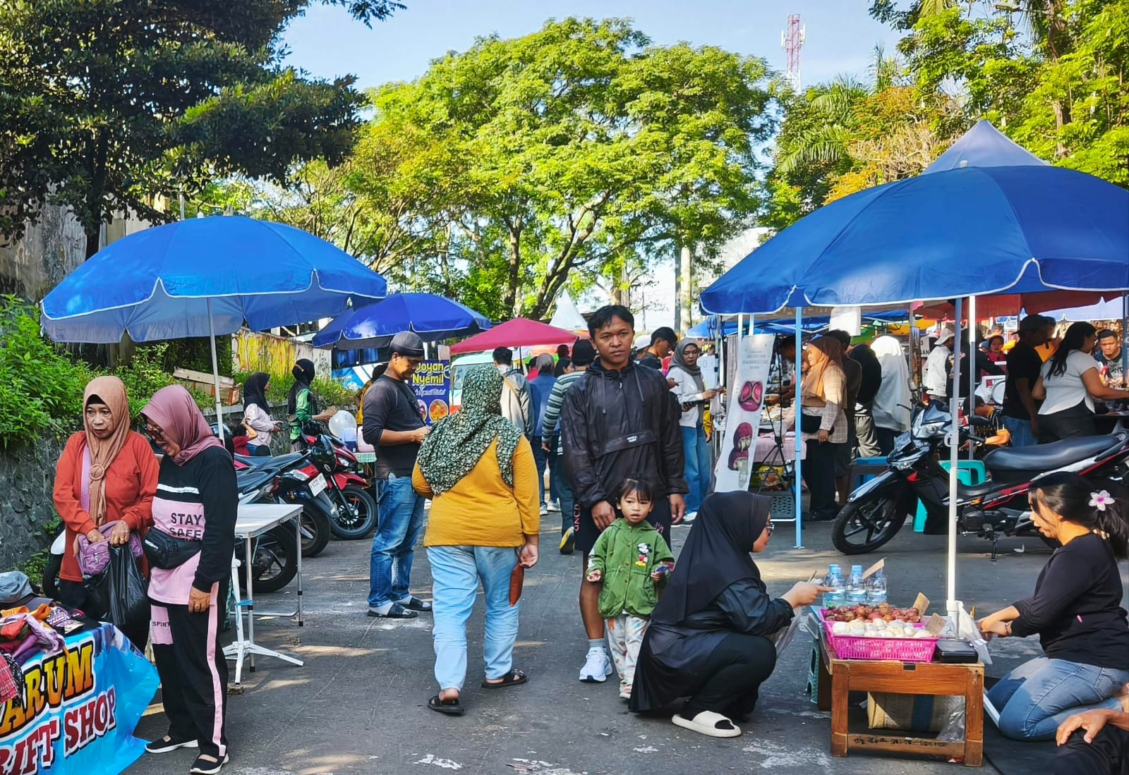 Berburu Kuliner Murah Meriah di Car Free Day Stadion Brantas Batu
