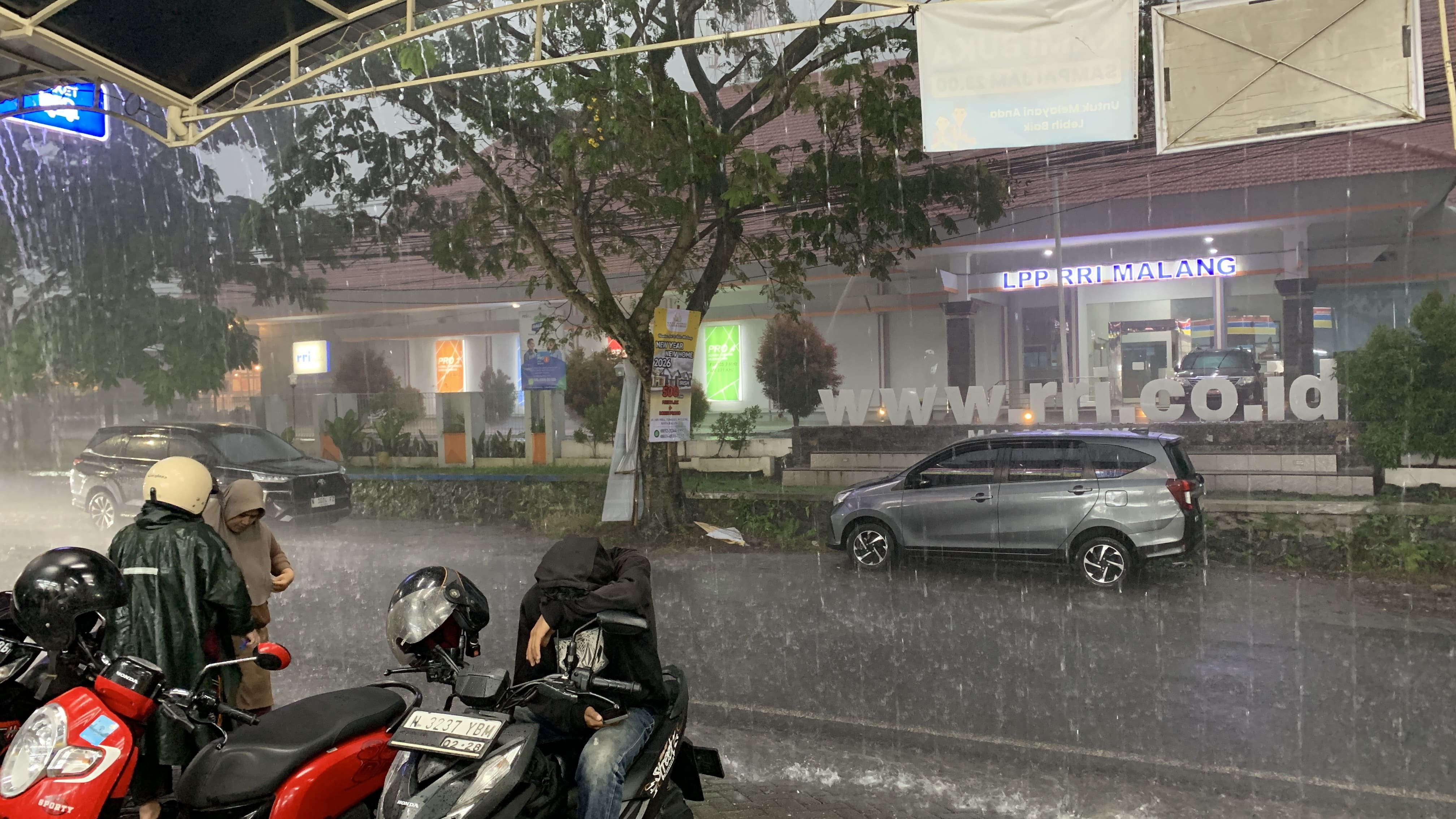 Cuaca Malang Raya 27 Maret: Hujan Ringan di 27 Kecamatan, Waspada Cuaca Ekstrem Hujan Petir di 7 Kecamatan 