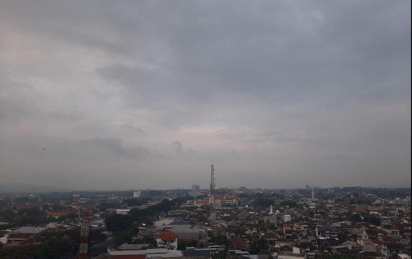 Cuaca Malang Raya 5 April, Kota Malang dan Batu Berawan, Kabupaten Dominan Hujan Ringan, Waspada Cuaca Ekstrem