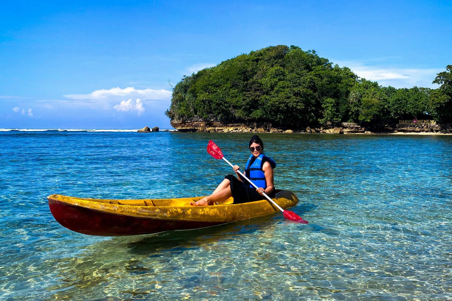 Selebgram Yogja Mengaku Puas  Liburan di Pantai 3 in 1 Malang: Sunsetnya Magis!