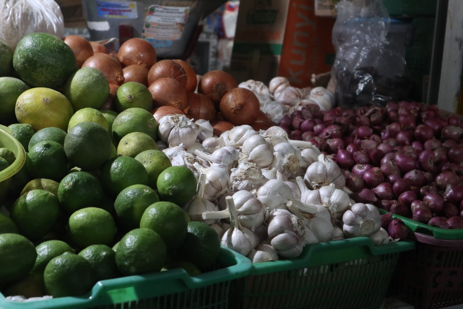 Harga Sembako di Kabupaten Malang Hari Ini, 24 April 2025: Cabai dan Daging Mengalami Fluktuasi