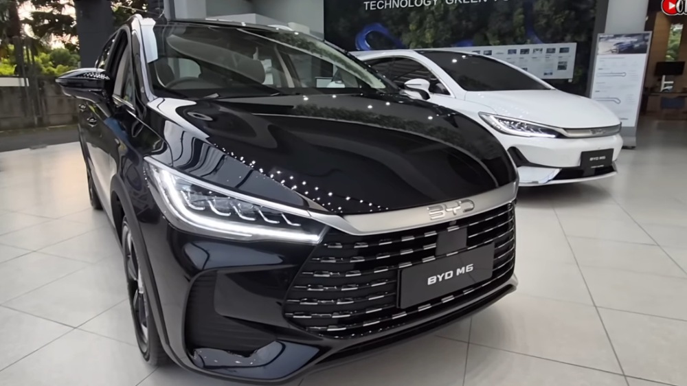 BYD M6 EV vs BYD M6 DM-i, Mana yang Lebih Cocok? Ini Perbedaan Fitur, Harga dan Keunggulannya