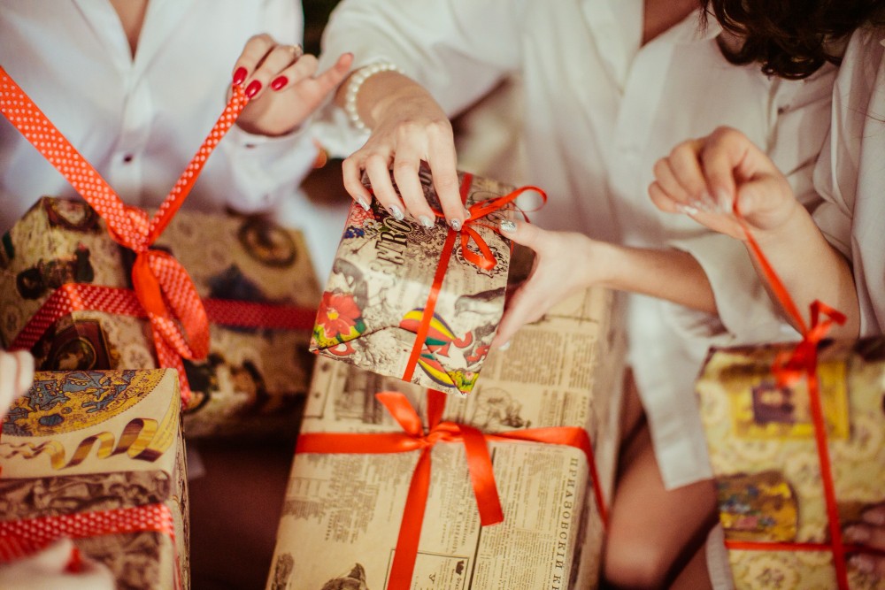 Sembilan Ide Kado Imlek 2025, dari yang Mainstream hingga Anti-Mainstream