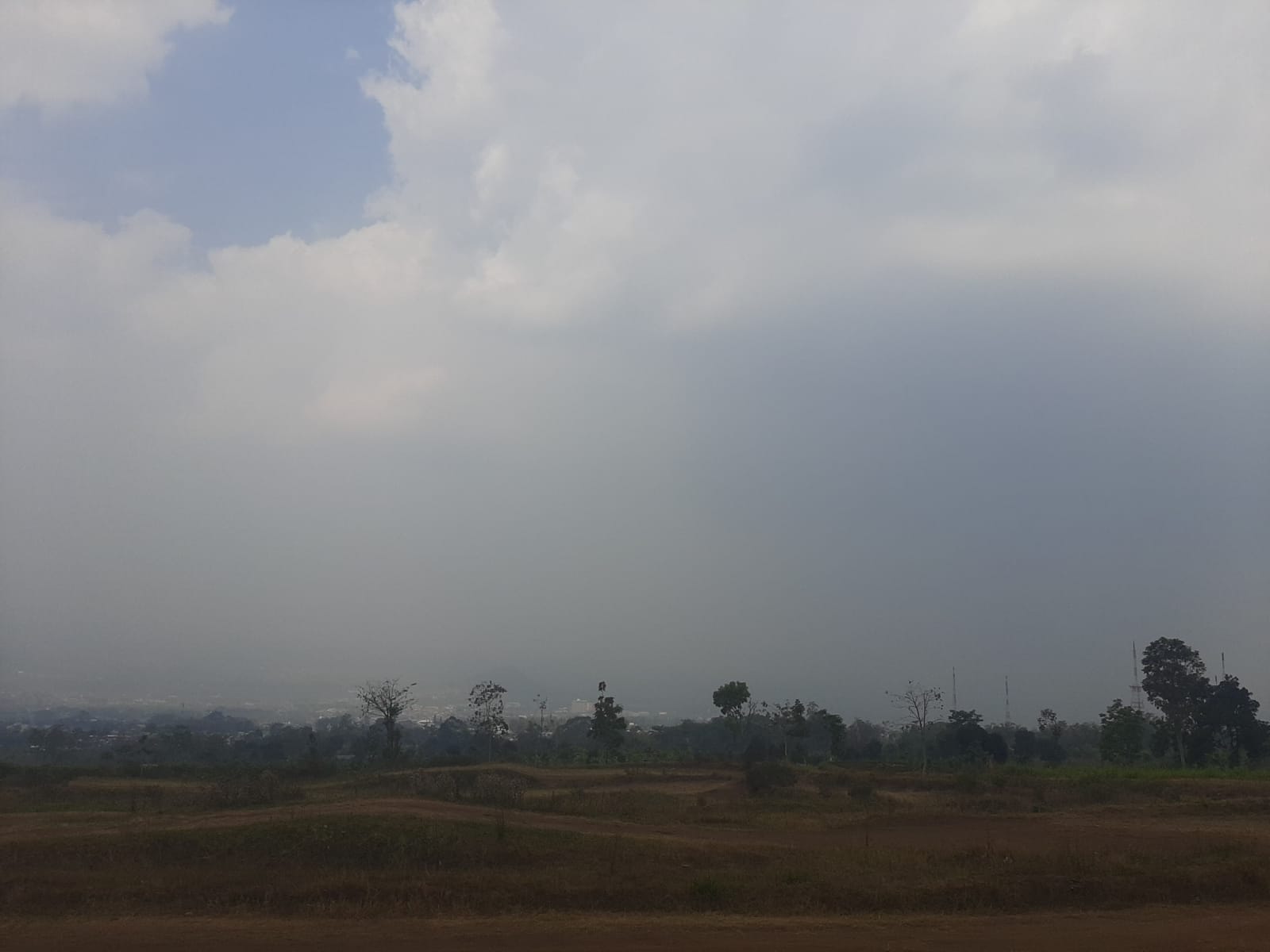 Cuaca Kota Batu 13 Oktober 2026: Junrejo hingga 27°C, Batu Berpotensi Udara Kabur