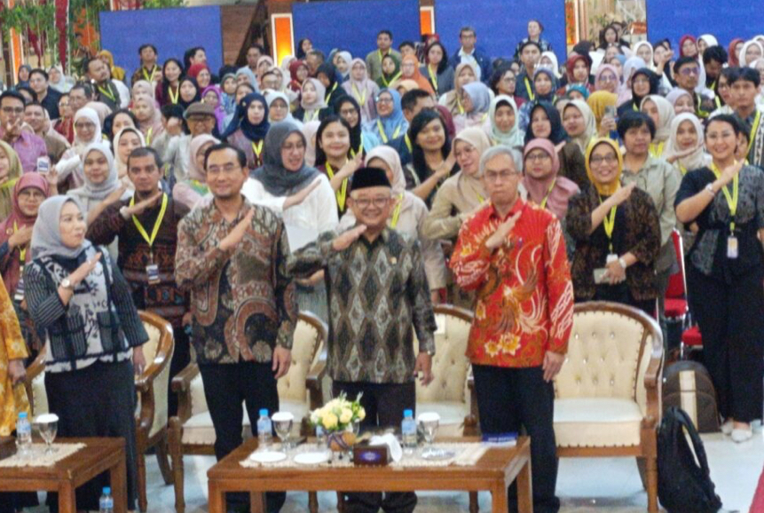 Mendikdasmen Tegaskan Bahasa Inggris Mulai Diajarkan di SD Mulai 2027, Guru Harus Siap Hadapi Era AI