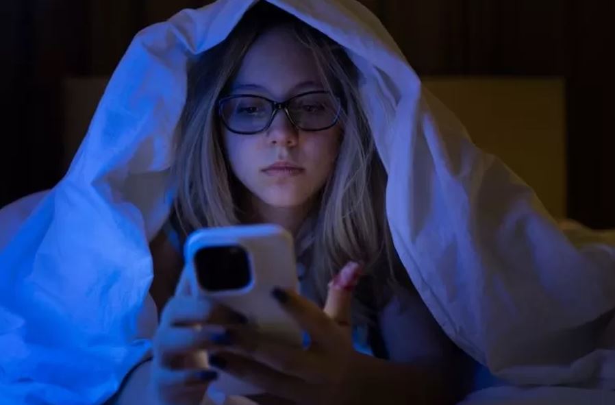 Miris! Durasi Anak Indonesia di Bawah 17 Tahun Main Gadget Capai 11 Jam Sehari