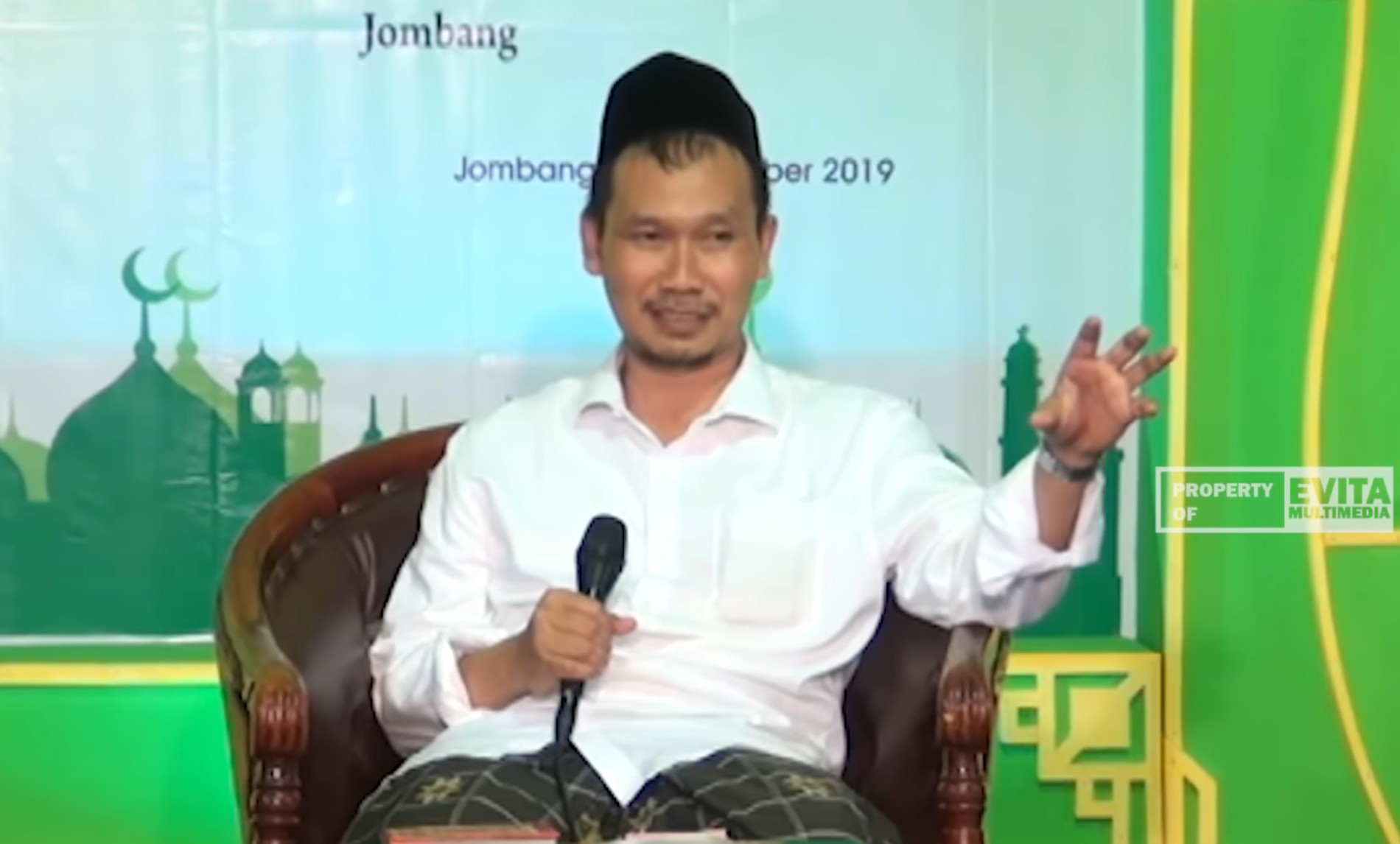 Gus Baha: Merasa Miskin Bisa Jadi karena Cara Pandang Salah, Tasawuf Kritik Sifat Tomak