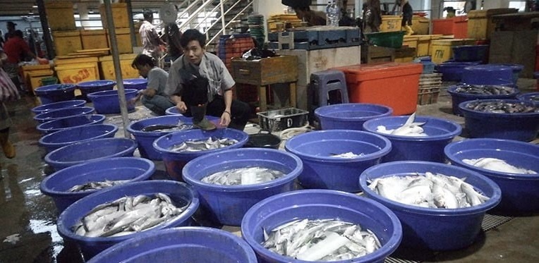 Tradisi Bakar-Bakaran Jelang Tahun Baru Dongkrak Omzet Pedagang di Kota Malang