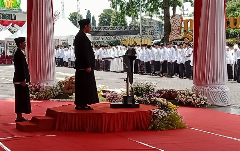 Upacara Hari Santri, Wali Kota Batu: Santri Harus Kuasai Teknologi, Sains, dan Bahasa Dunia