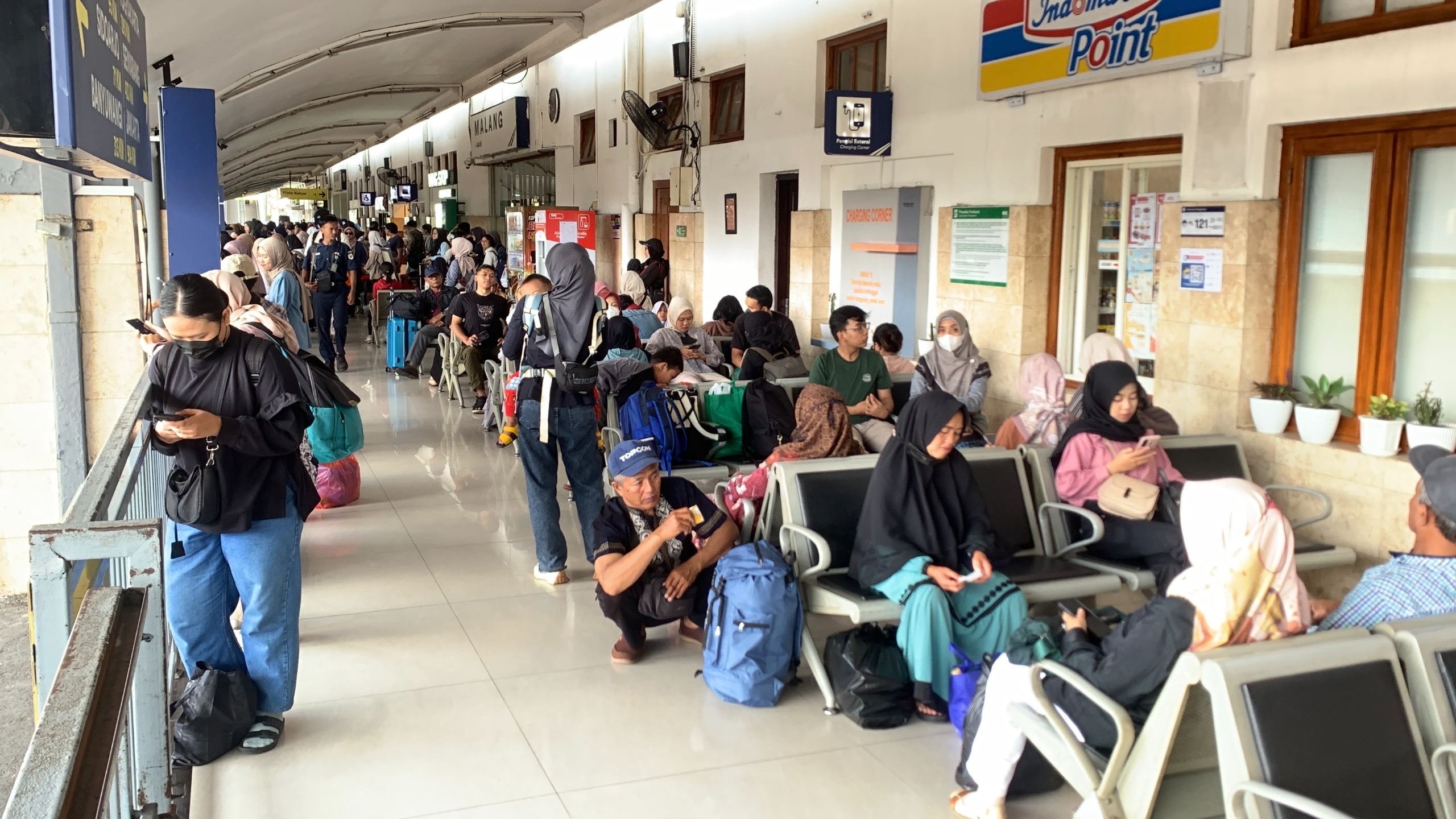 Hari Pertama Angkutan Nataru, 5.379 Penumpang Padati Stasiun Malang