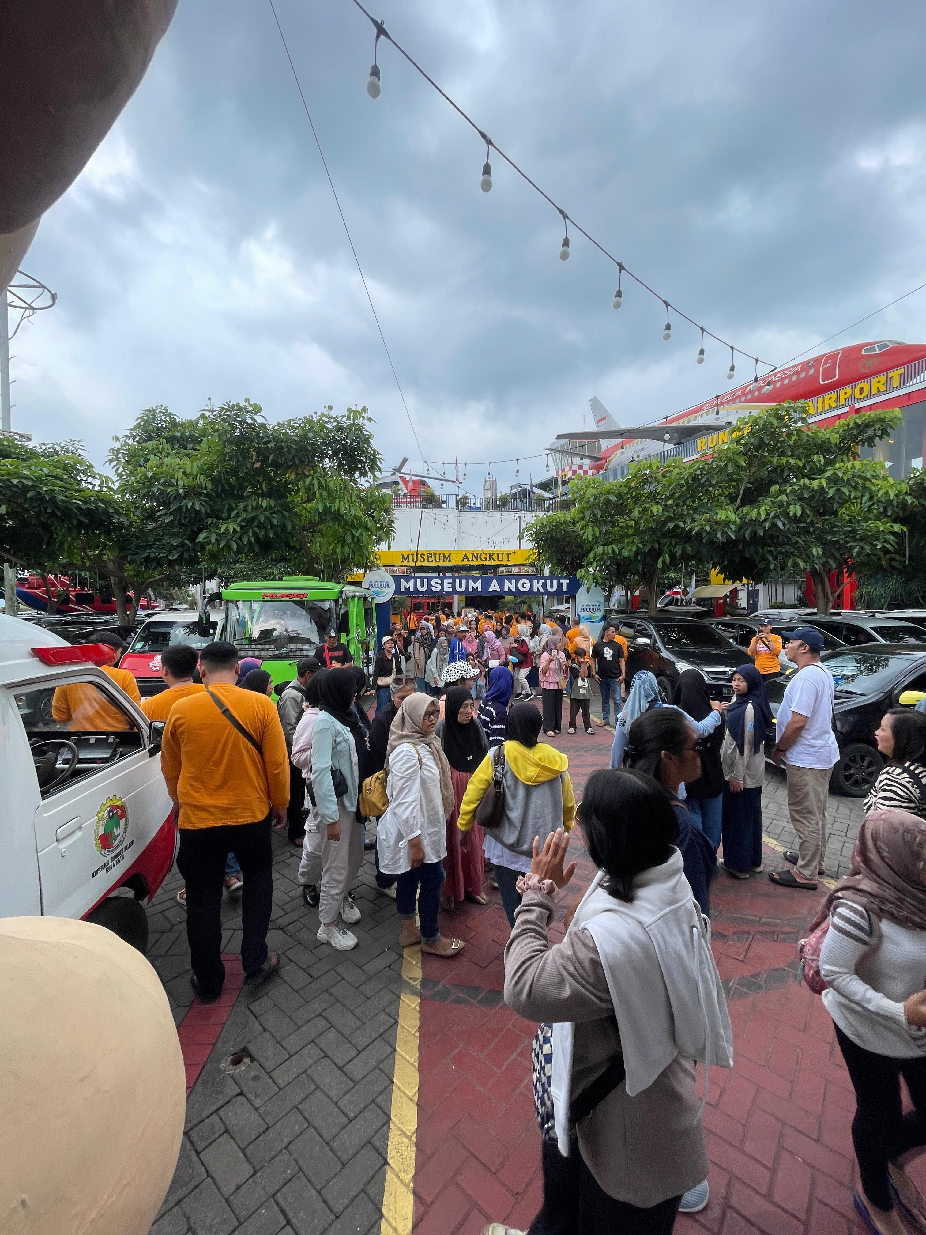 Museum Angkut hingga D'Kopi Sabin Dipenuhi Wisatawan yang Nikmati Long Weekend di Batu