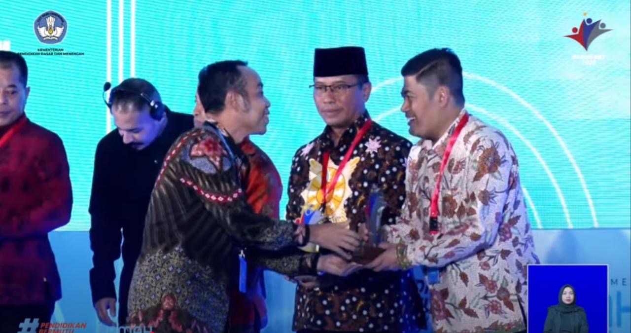 Kota Malang Raih Penghargaan Indeks Pendidikan Terbaik, jadi Rujukan Nasional