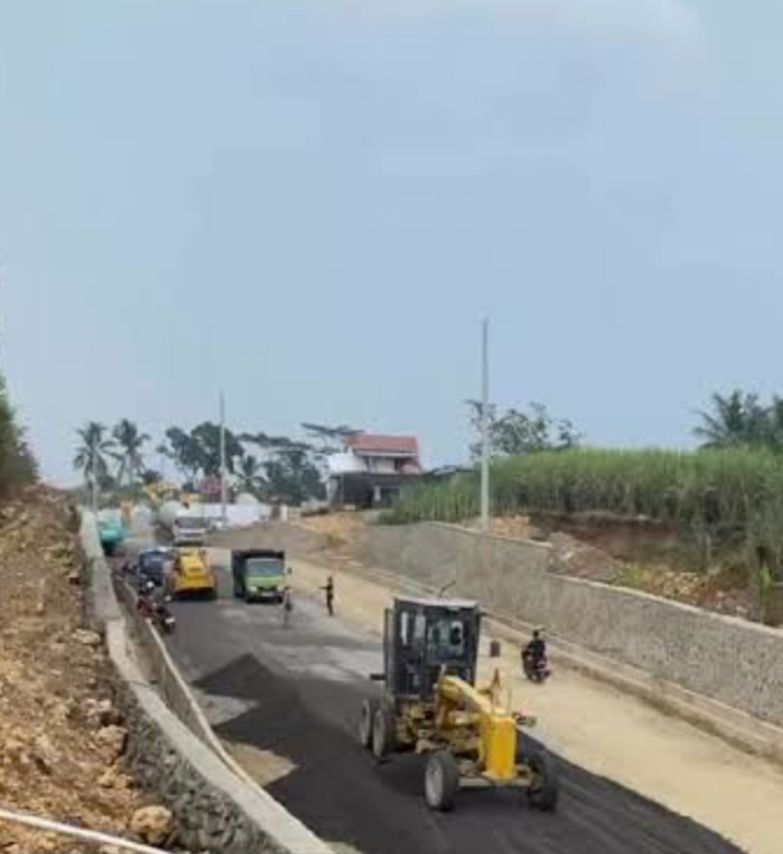 Proyek Jalan Gondanglegi–Balekambang Tembus 60 Persen, DPUBM Usulkan 600 PJU Tenaga Surya
