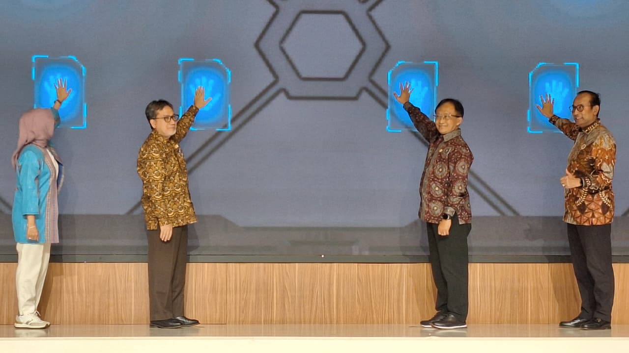 PLN Dukung Kebutuhan Energi Era Digital dengan Prioritaskan Pengembangan PLTS